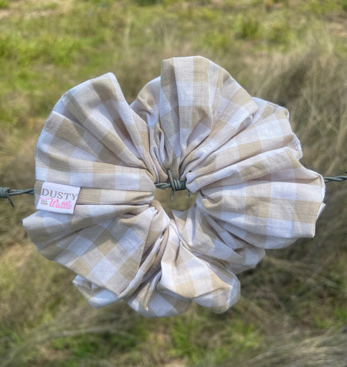 Large Scrunchie - Beige Gingham