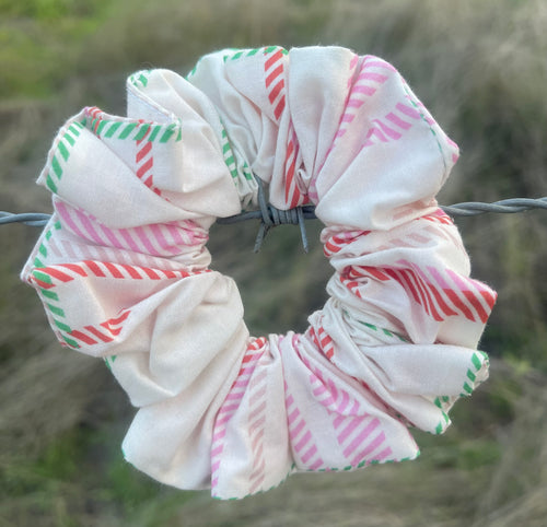 Medium Scrunchie - Christmas Plaid