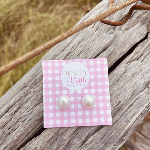 Pearl Stud Round