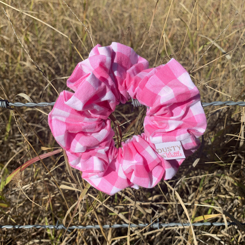 Medium Scrunchie -Light Pink Gingham 02